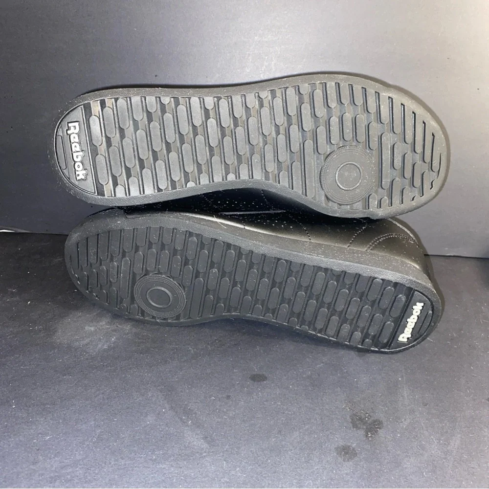 Reebok Women's Princess WIDE D Size 8.5 Shoes Black - 30892‎